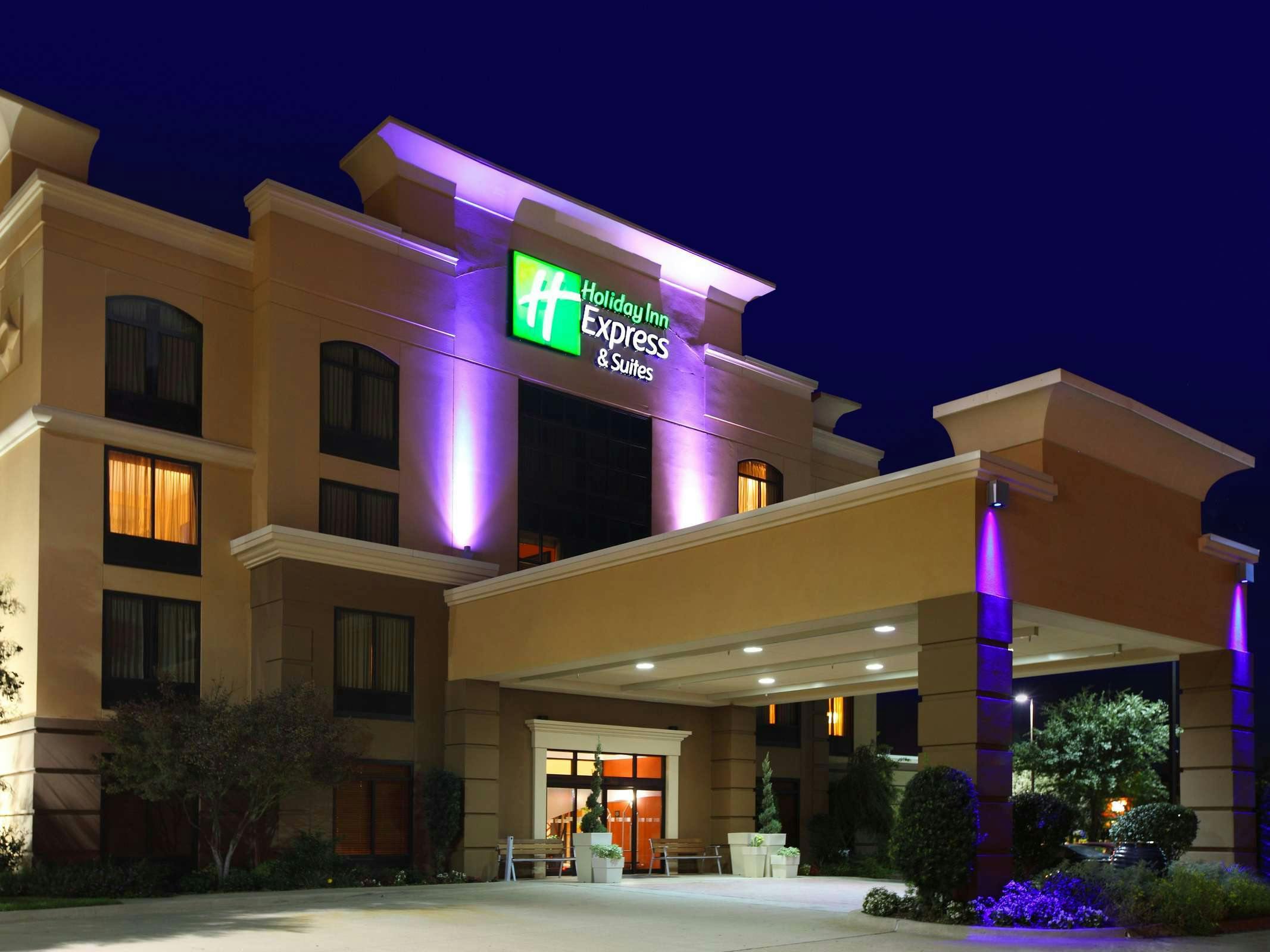 Holiday Inn Express Hotel & Suites Tyler South