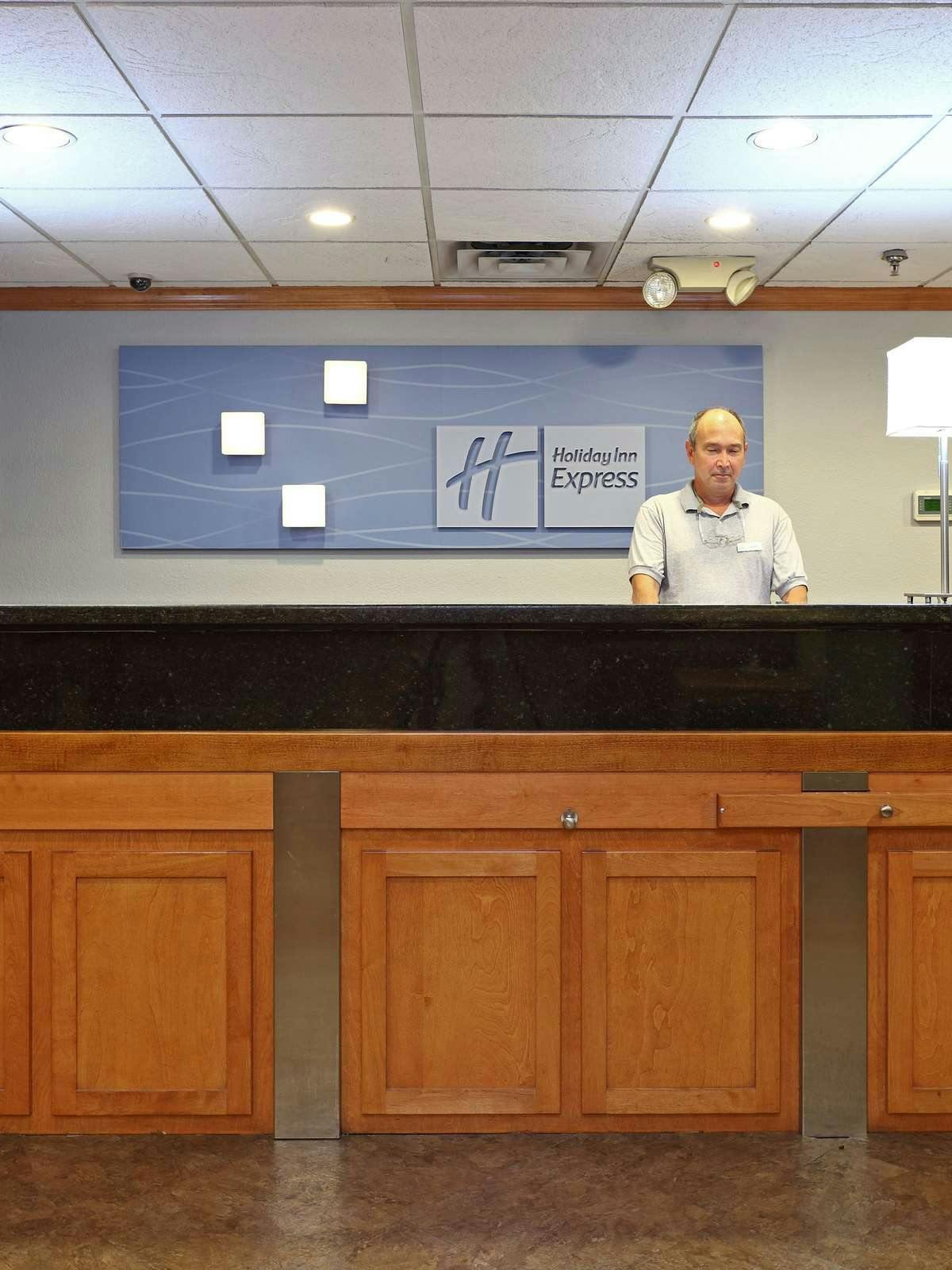 Hotel Holiday Inn Express Hotel & Suites U of A Fayetteville photo 4