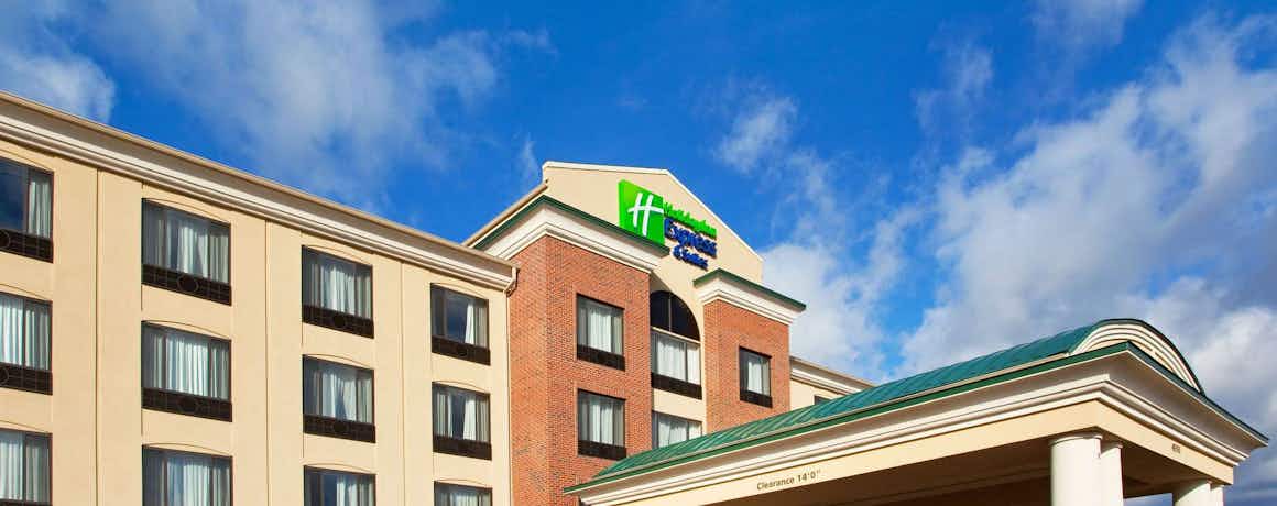 Holiday Inn Express Hotel & Suites Utica