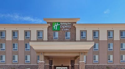Holiday Inn Express Hotel & Suites Topeka North