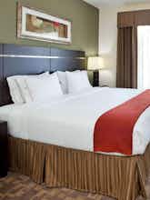 Hotel Holiday Inn Express Hotel & Suites Topeka North photo 1