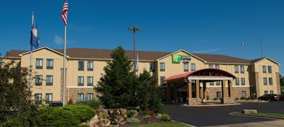 Holiday Inn Express Hotel & Suites Topeka West