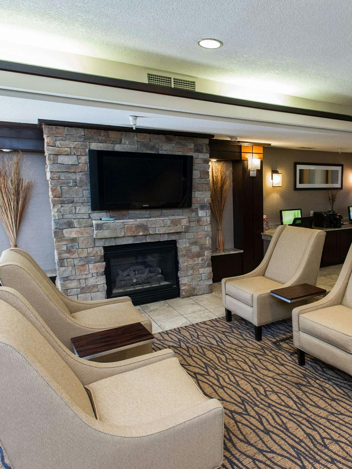 Hotel Holiday Inn Express Hotel & Suites Topeka West photo 4