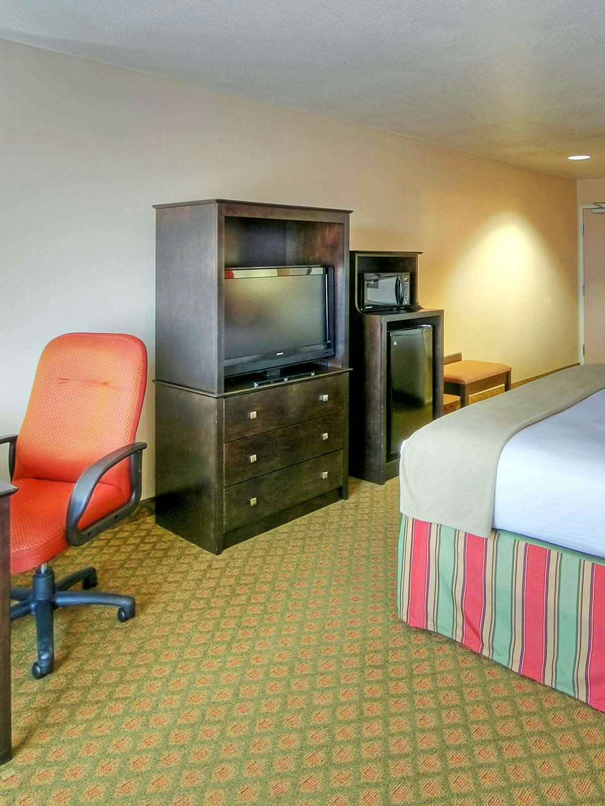 Hotel Holiday Inn Express Hotel & Suites Tucumcari photo 2