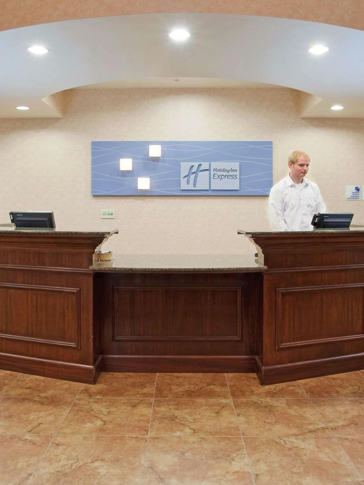 Hotel Holiday Inn Express Lodi photo 4