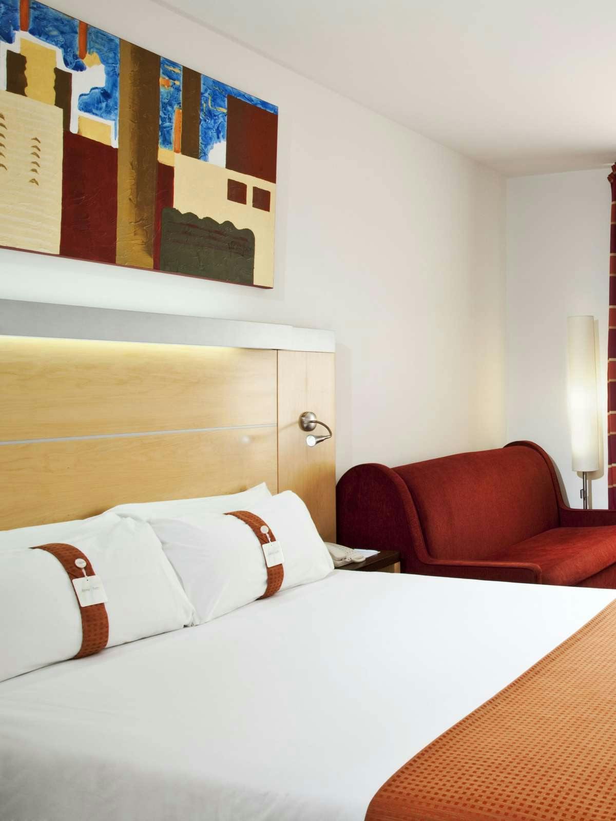 Hotel Holiday Inn Express Lisbon Oeiras photo 1