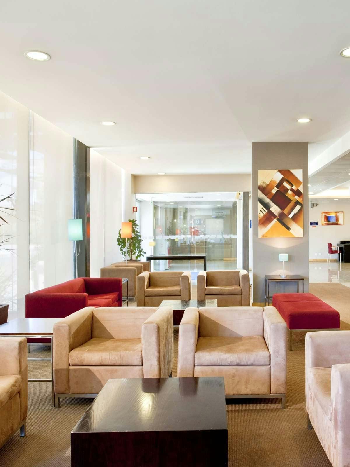 Hotel Holiday Inn Express Lisbon Oeiras photo 4