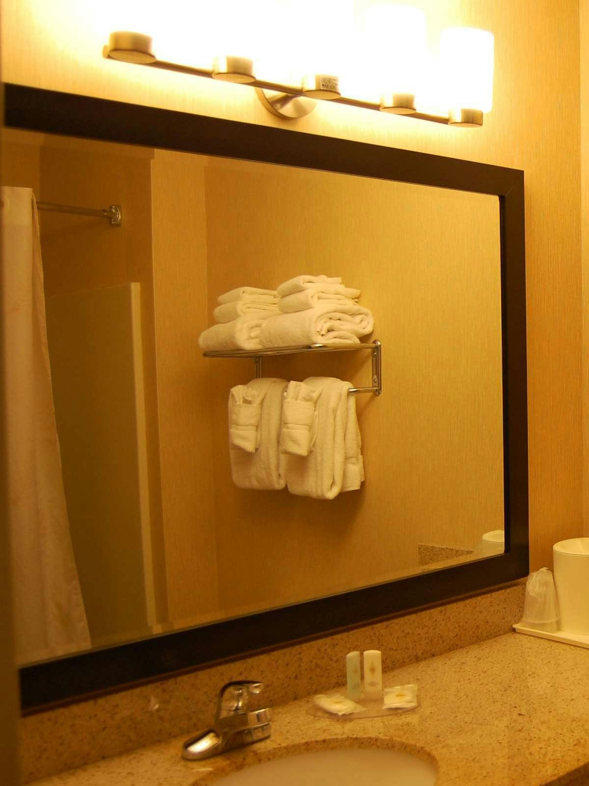 Hotel Holiday Inn Express Ludlow photo 3