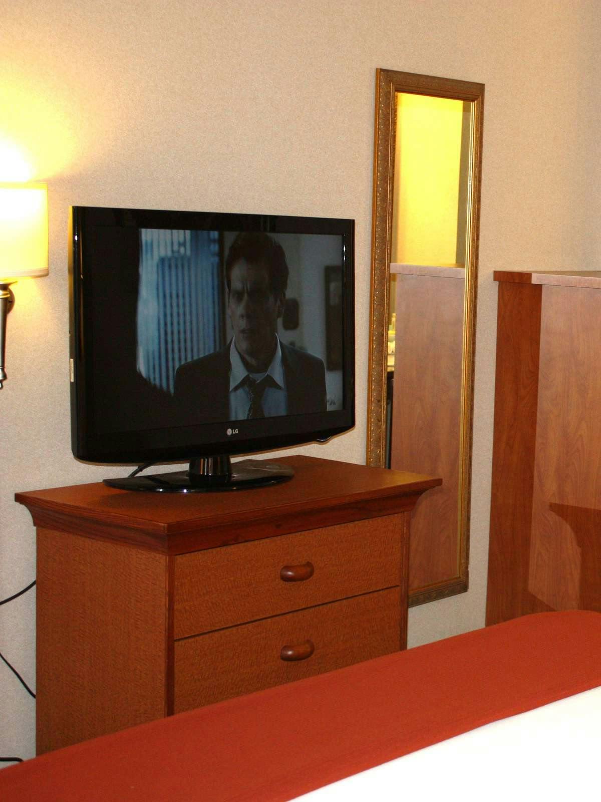 Hotel Holiday Inn Express Madera photo 2