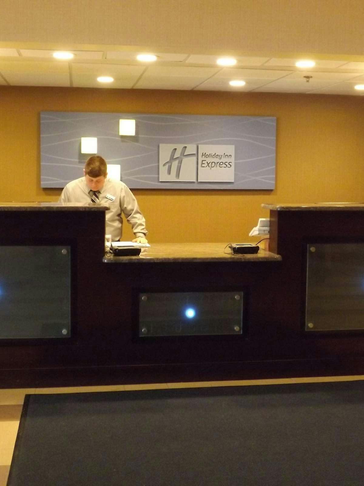 Hotel Holiday Inn Express Lexington Sw (Nicholasville) photo 1