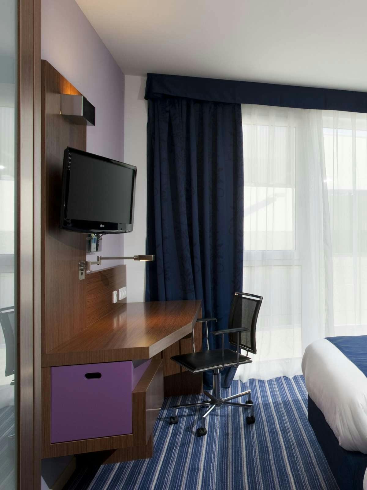 Hotel Holiday Inn Express Madrid Leganes photo 1