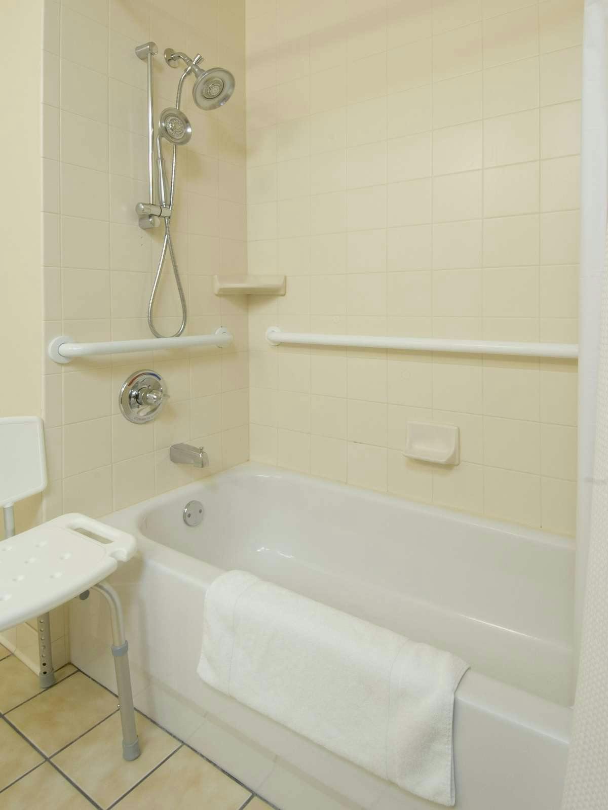 Hotel Holiday Inn Express Marshall photo 3