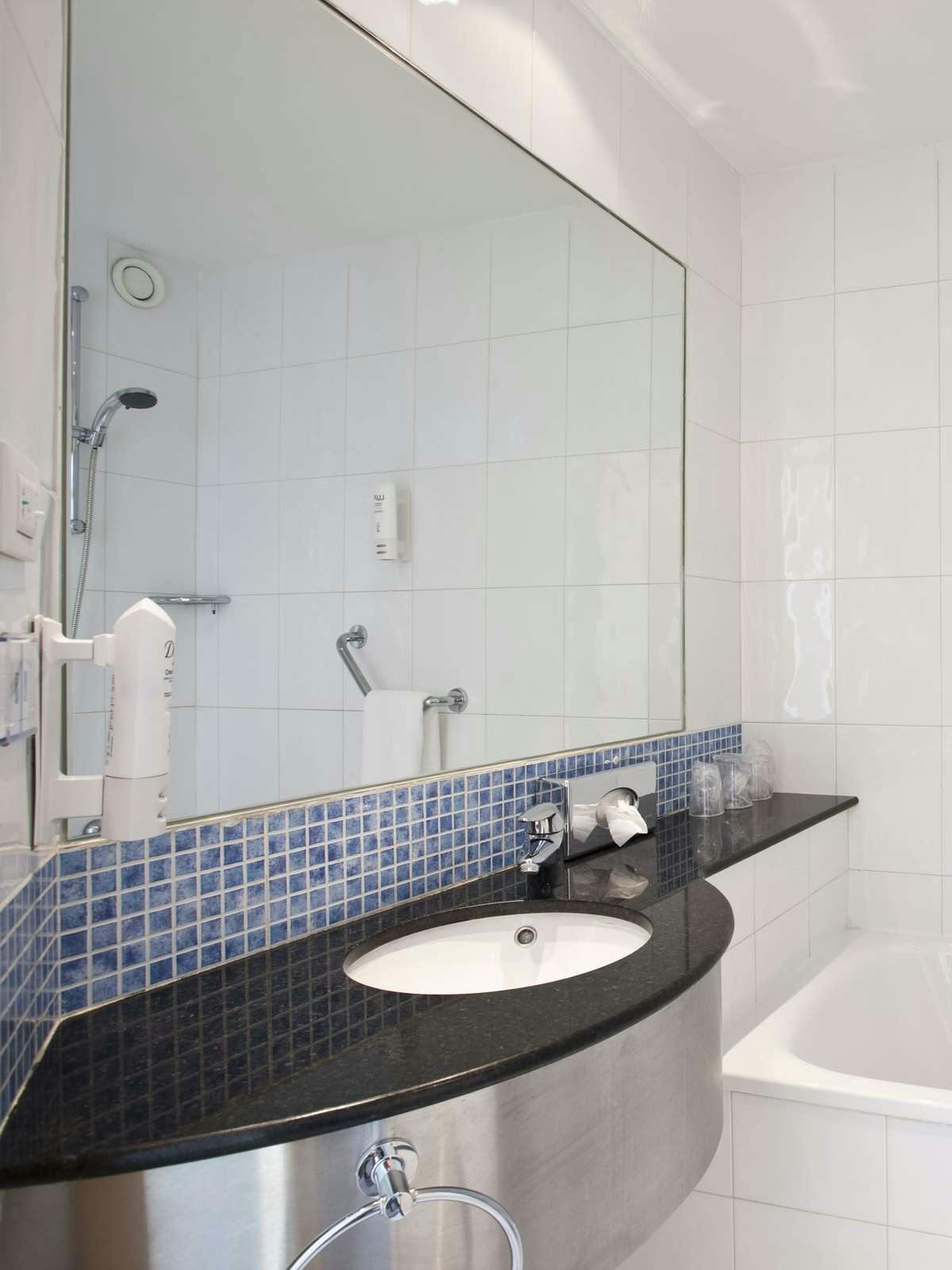 Hotel Holiday Inn Express Madrid Alcorcon photo 2