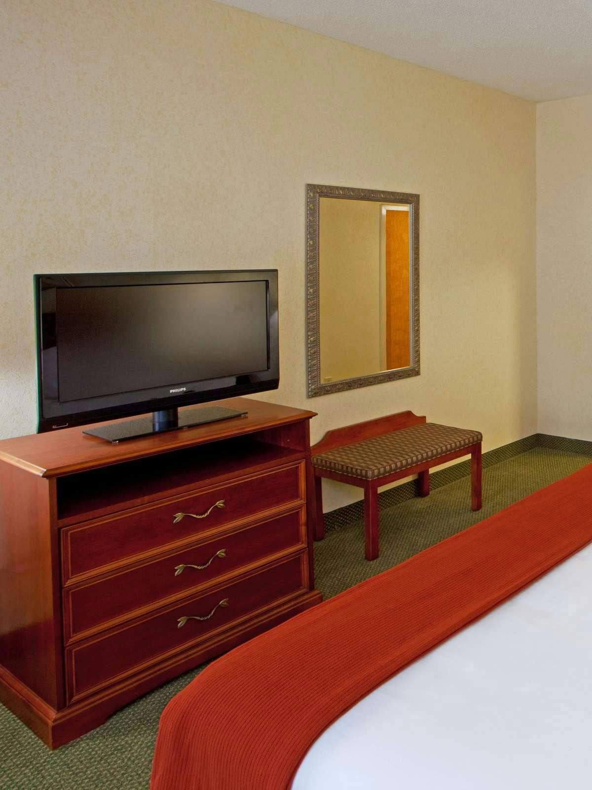 Hotel Holiday Inn Express Mechanicsville photo 2