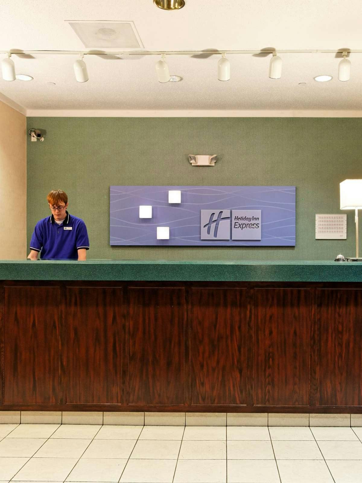 Hotel Holiday Inn Express Metropolis photo 4