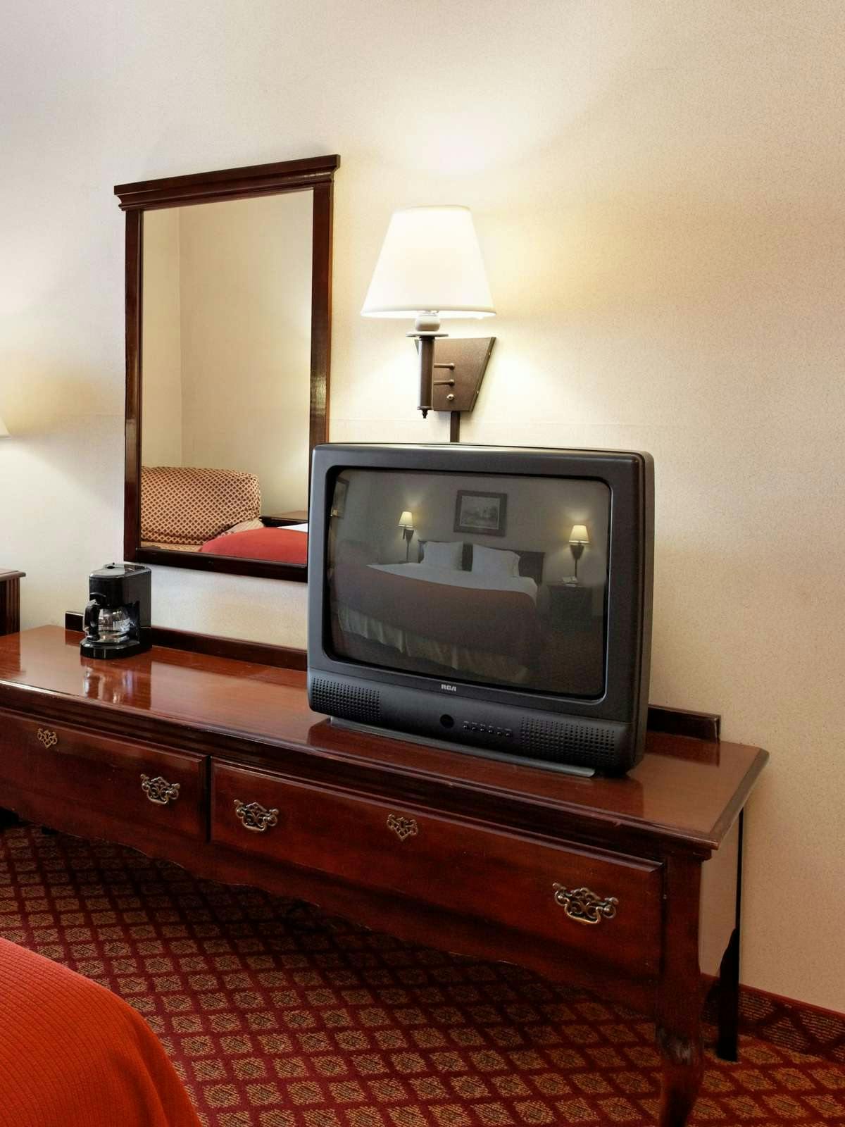 Hotel Holiday Inn Express Metropolis photo 2