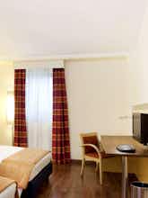 Hotel Holiday Inn Express Milan Malpensa Airport photo 3