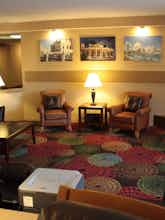 Hotel Holiday Inn Express Milwaukee West Medical Center photo 3