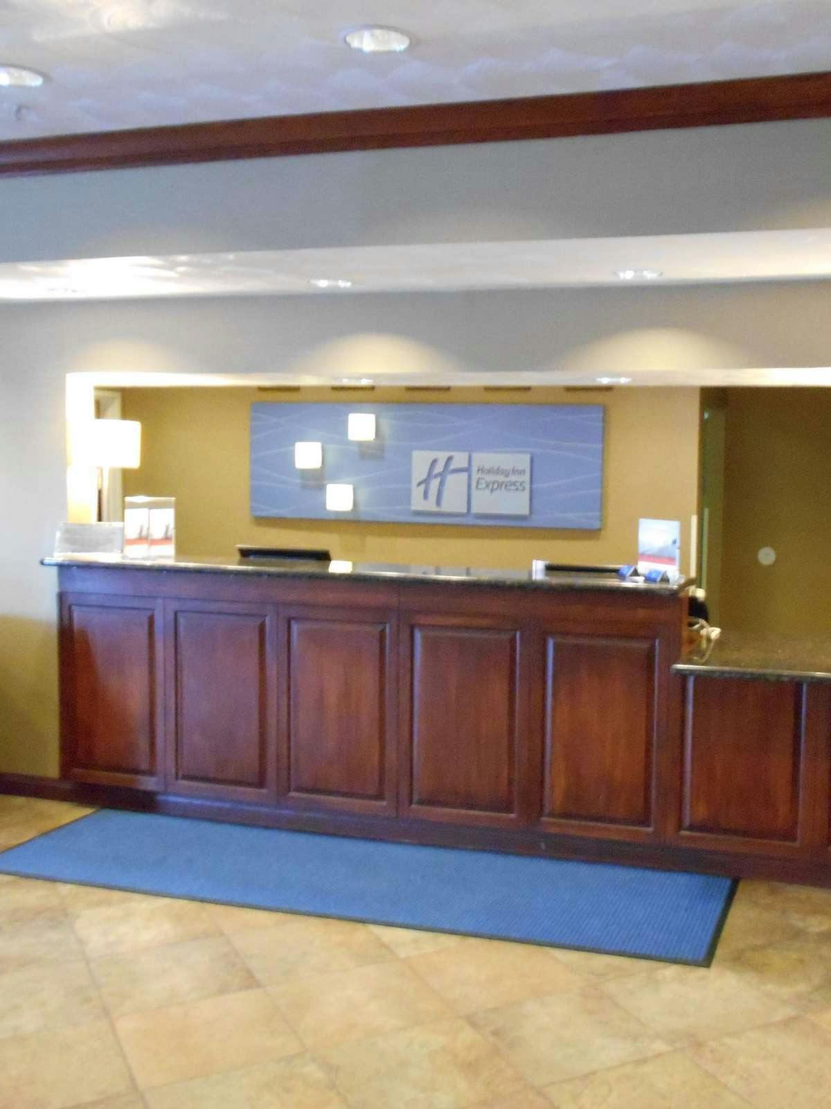 Hotel Holiday Inn Express Morgantown photo 1