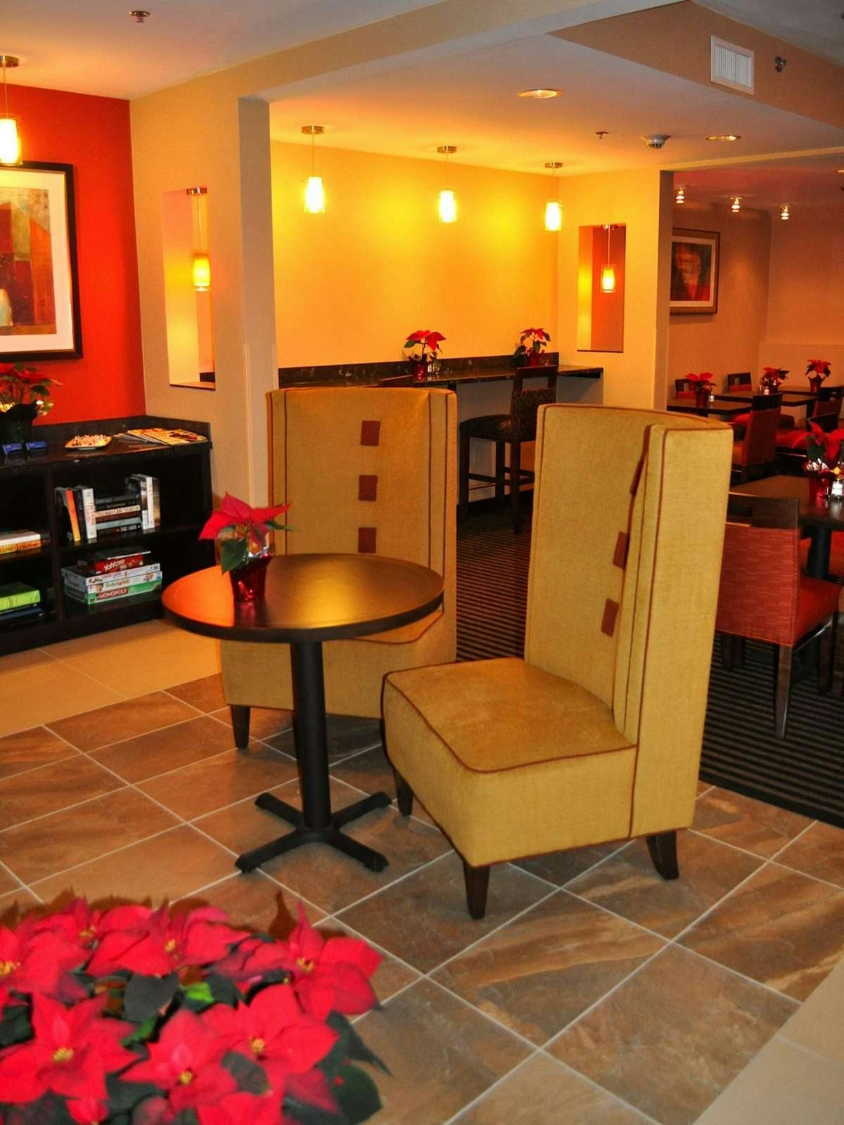 Hotel Holiday Inn Express Munhall photo 4