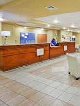Hotel Holiday Inn Express Myrtle Beach Broadway photo 4