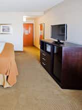 Hotel Holiday Inn Express Myrtle Beach Broadway photo 2