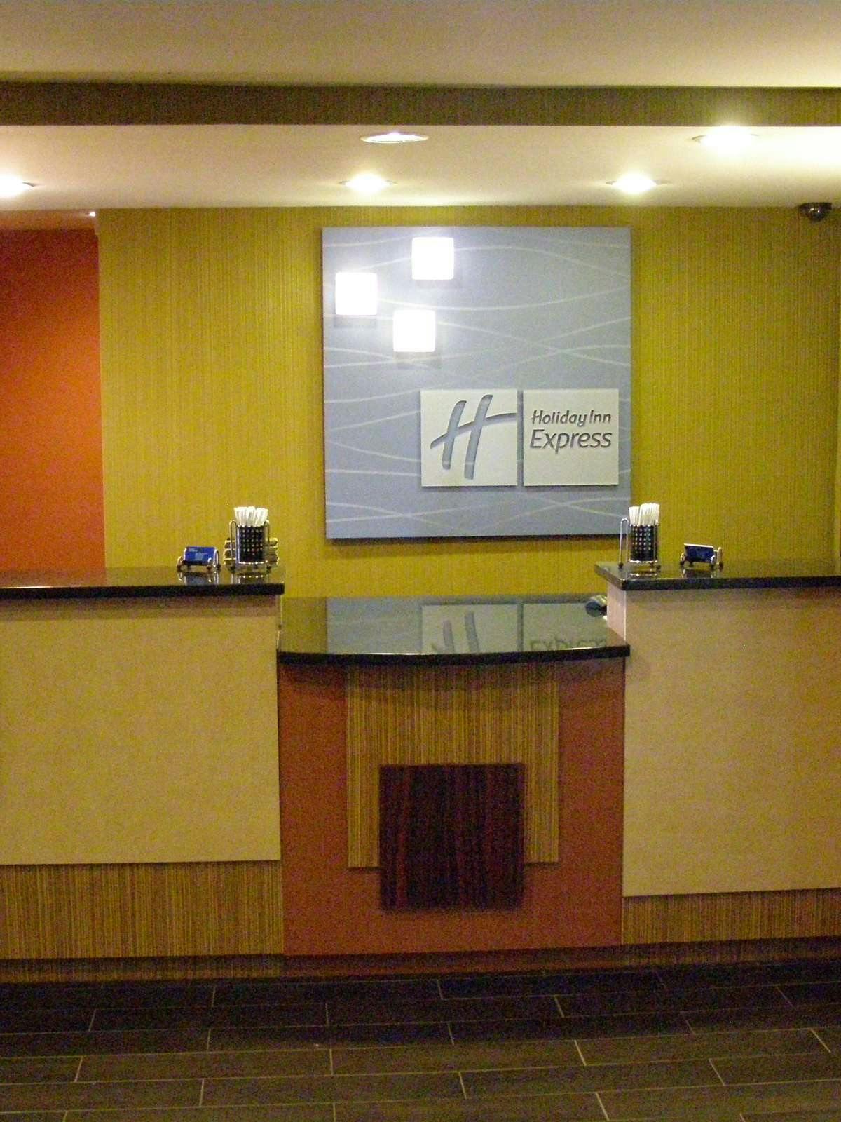 Hotel Holiday Inn Express Nashville W I-40 Whitebridge Road photo 4