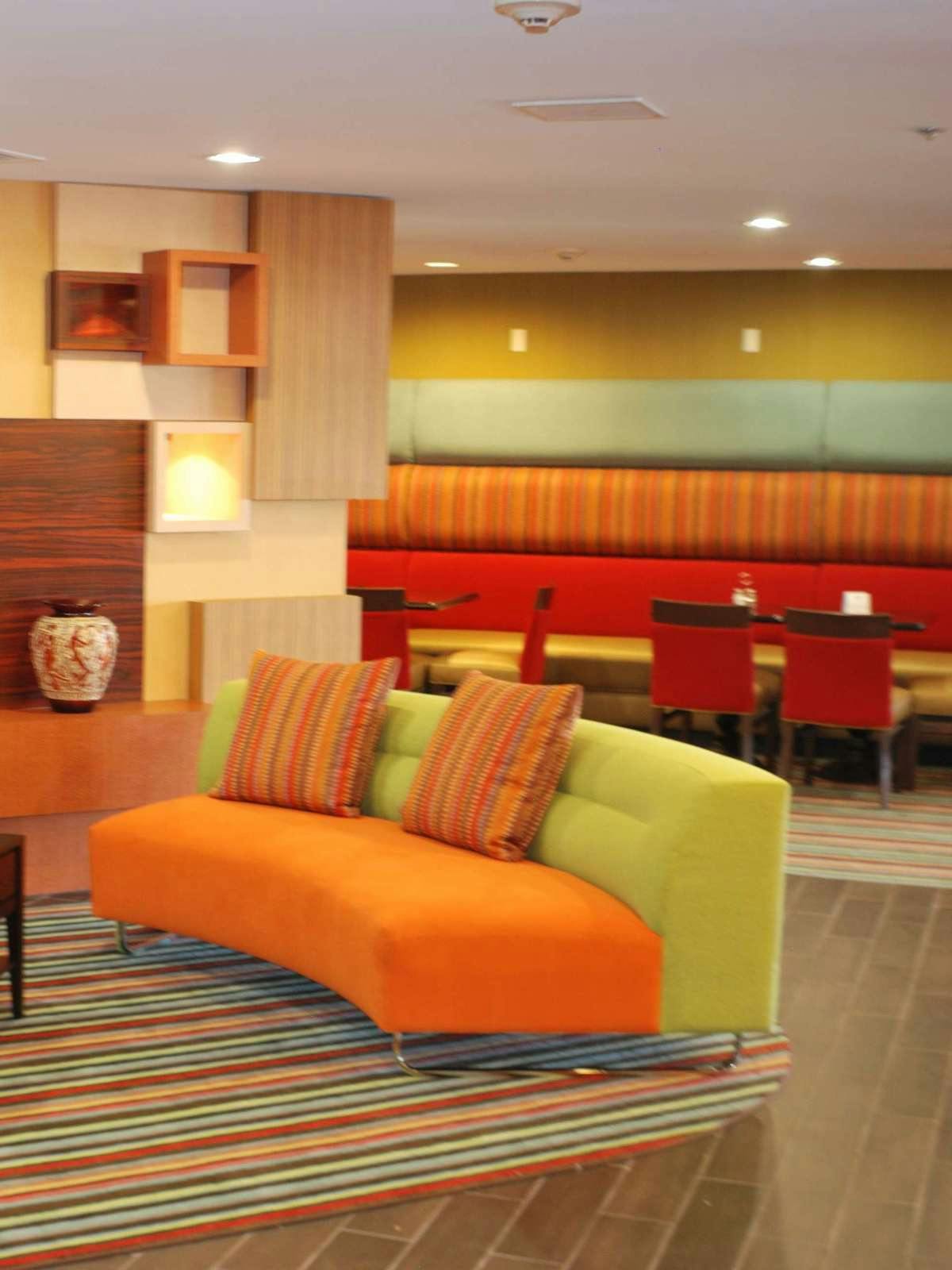 Hotel Holiday Inn Express Nashville W I-40 Whitebridge Road photo 3