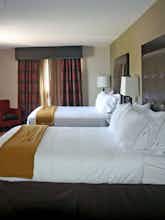 Hotel Holiday Inn Express Newington photo 1