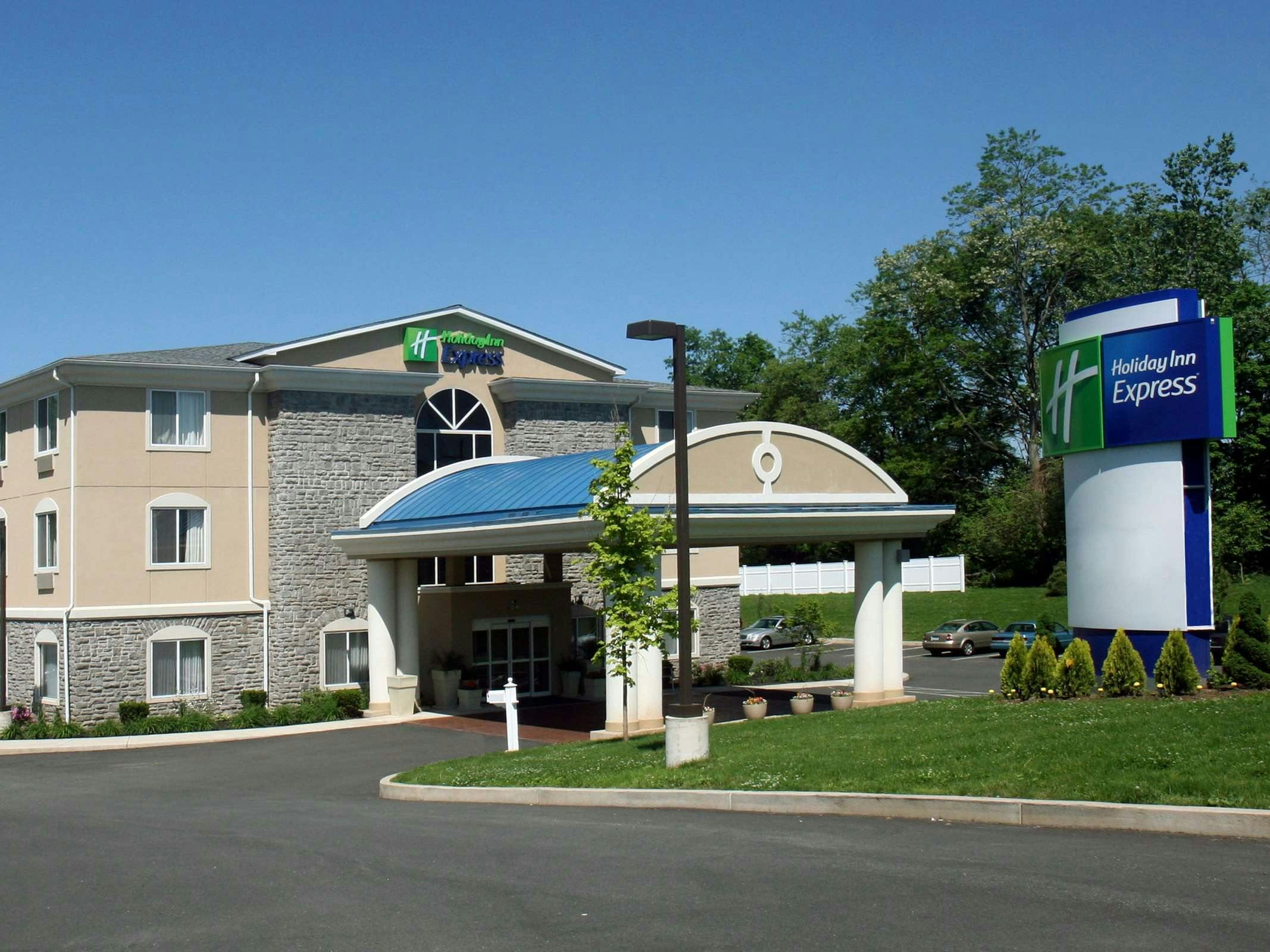 Holiday Inn Express Newington