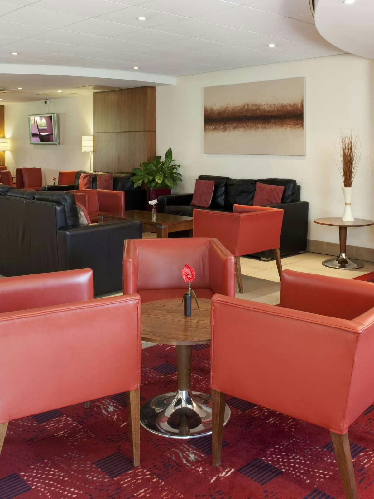 Hotel Holiday Inn Express Newport photo 3