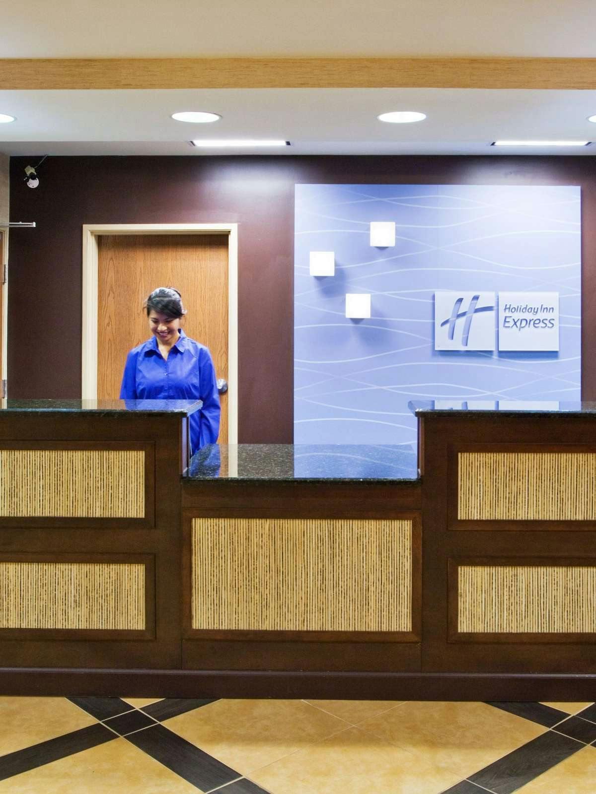 Hotel Holiday Inn Express Norcross photo 4