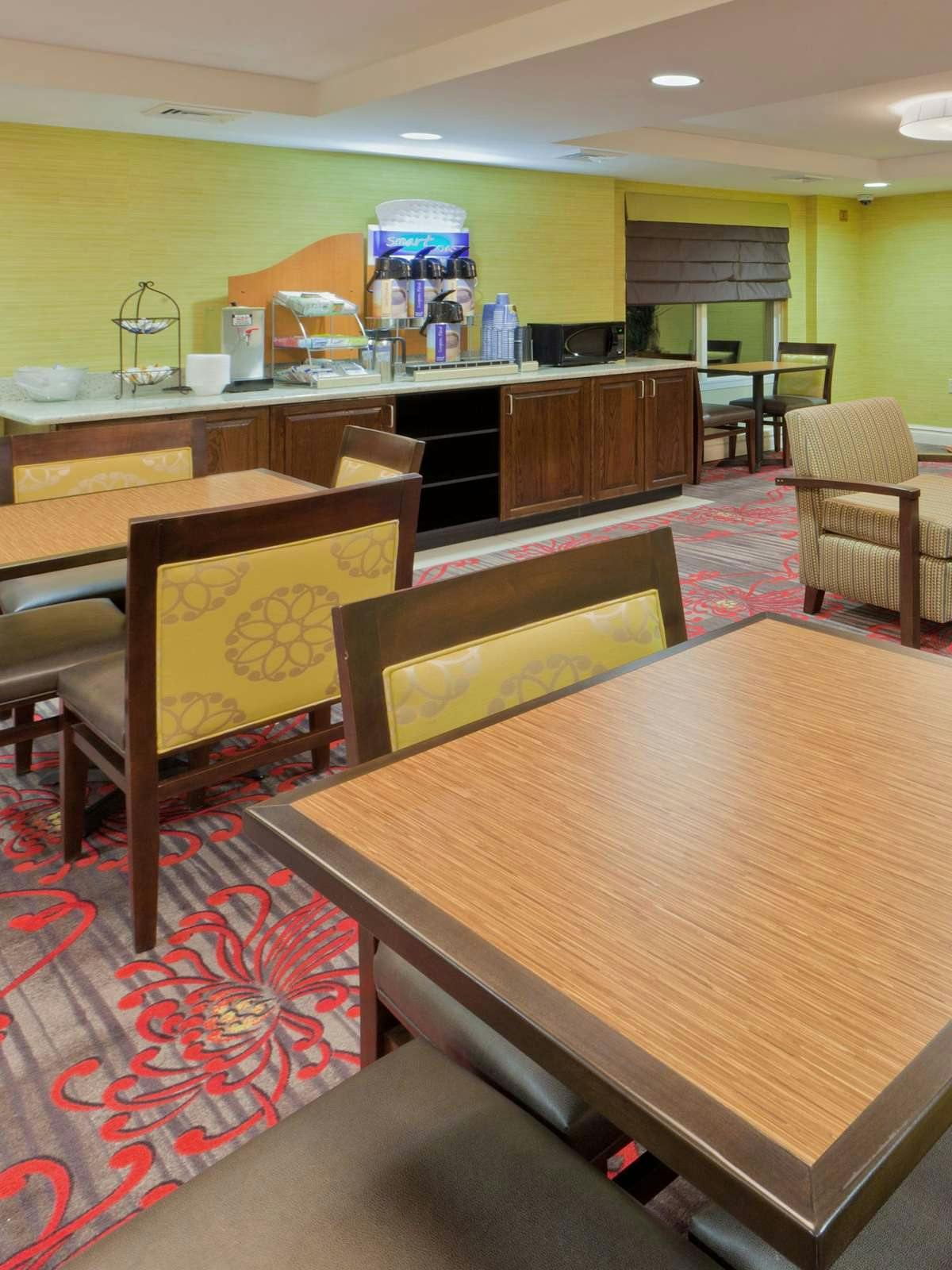 Hotel Holiday Inn Express Neptune photo 5