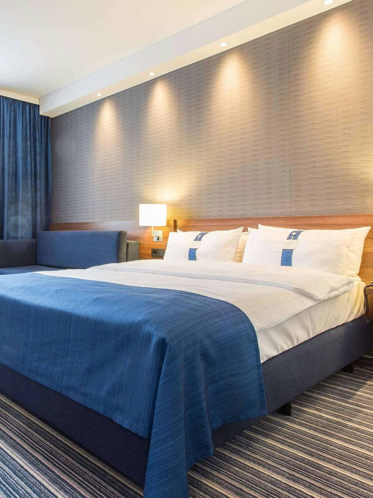 Hotel Holiday Inn Express Neunkirchen photo 1