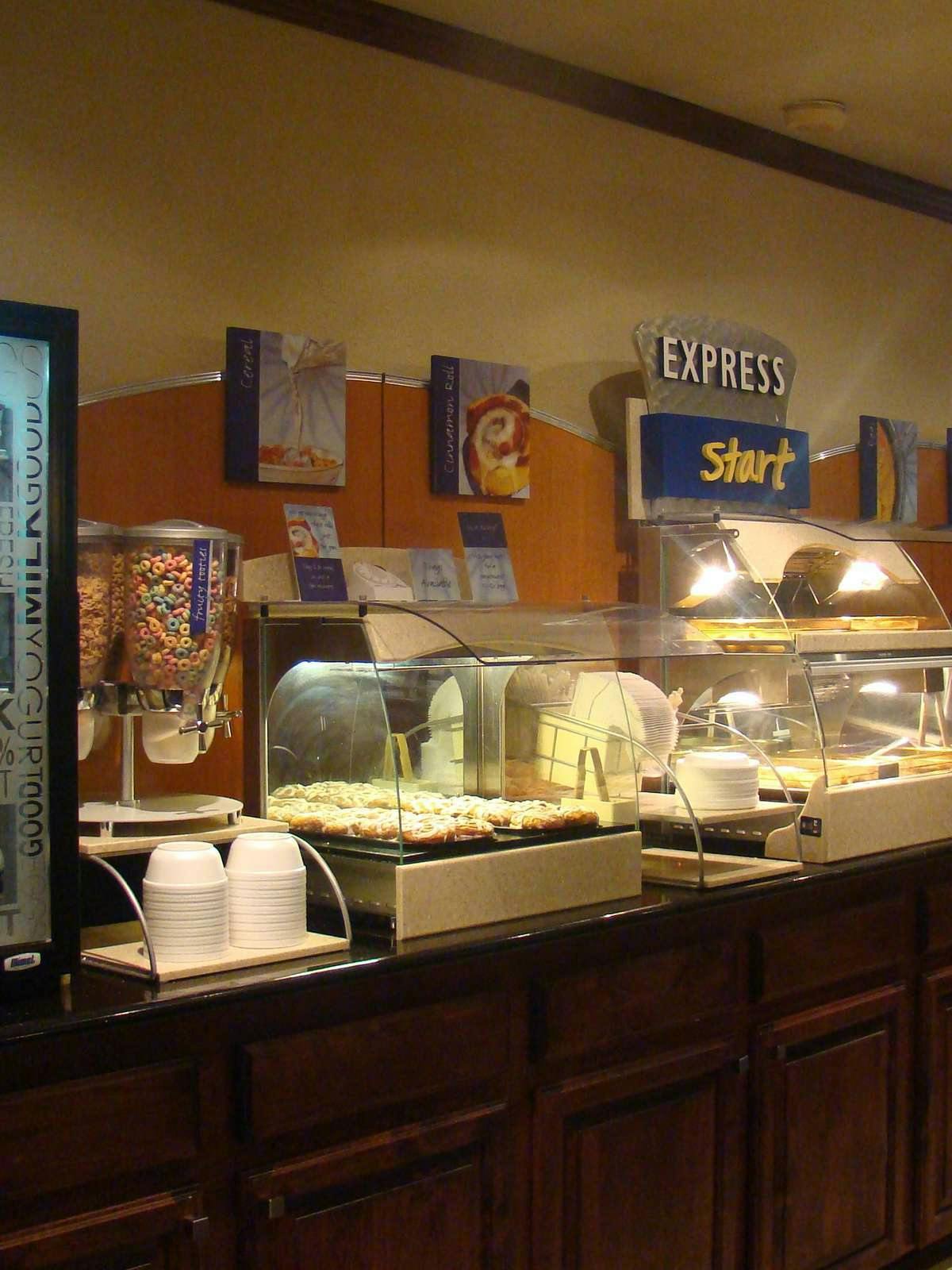 Hotel Holiday Inn Express New Albany photo 4