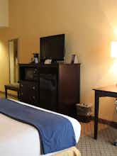 Hotel Holiday Inn Express New Columbia photo 3