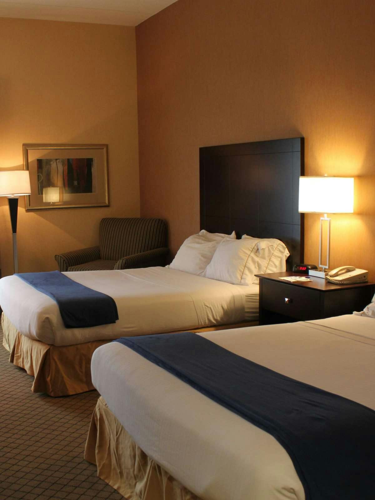 Hotel Holiday Inn Express New Columbia photo 1