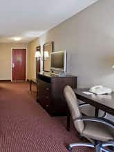 Hotel Holiday Inn Express New Haven photo 2