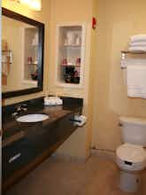 Hotel Holiday Inn Express New Haven photo 3