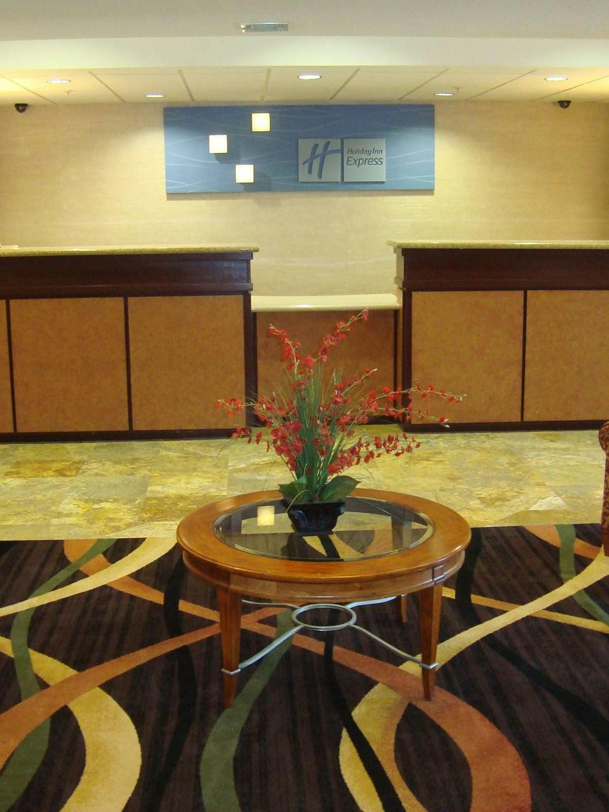 Hotel Holiday Inn Express New Orleans East photo 3