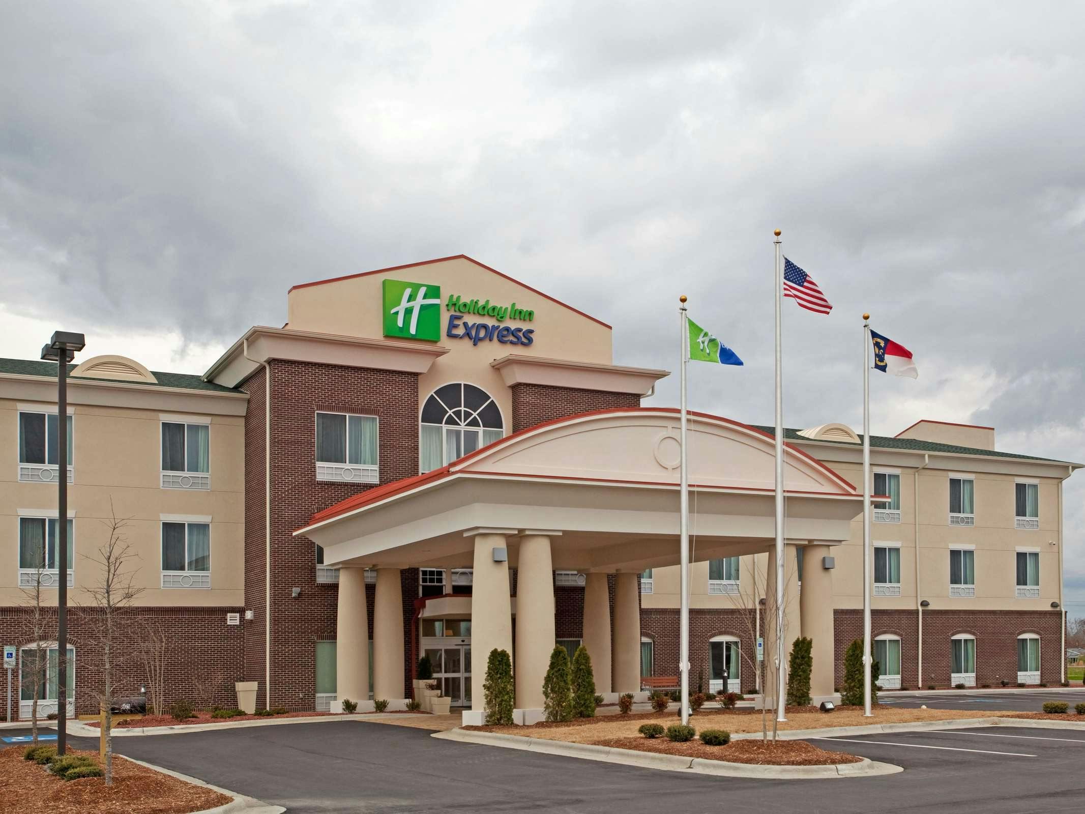 Holiday Inn Express Pembroke