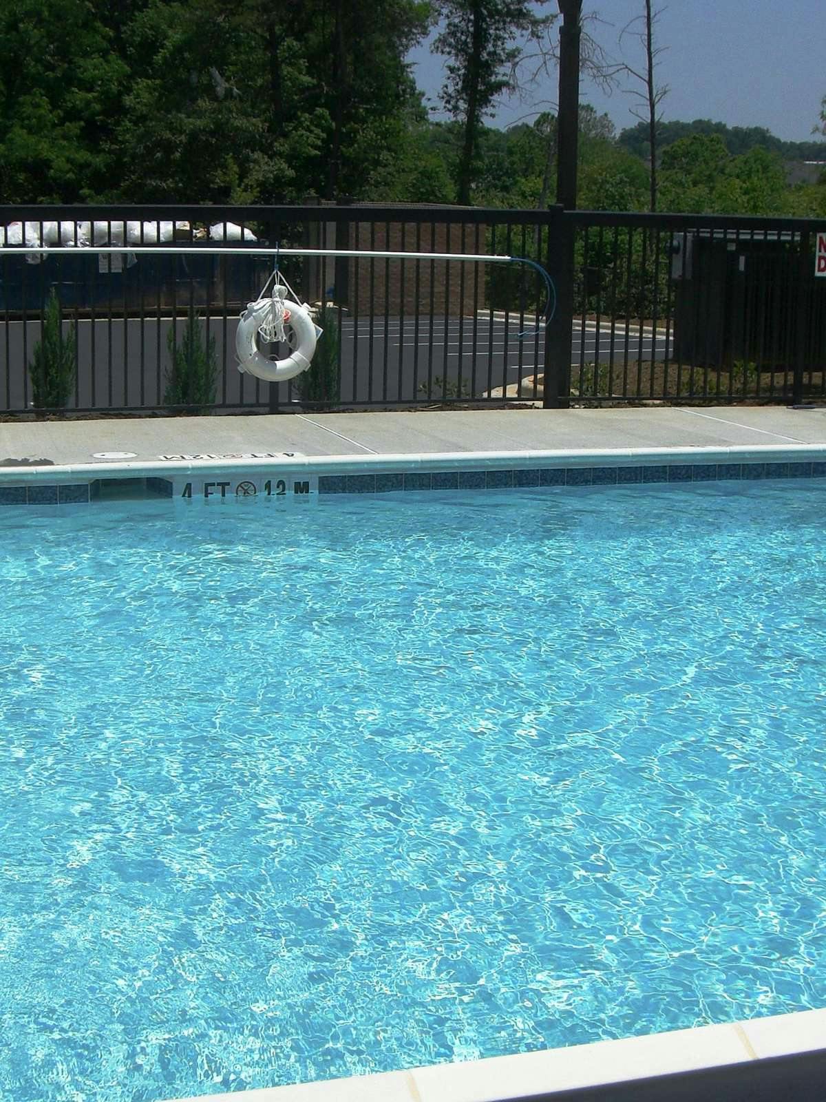 Hotel Holiday Inn Express Pembroke photo 5