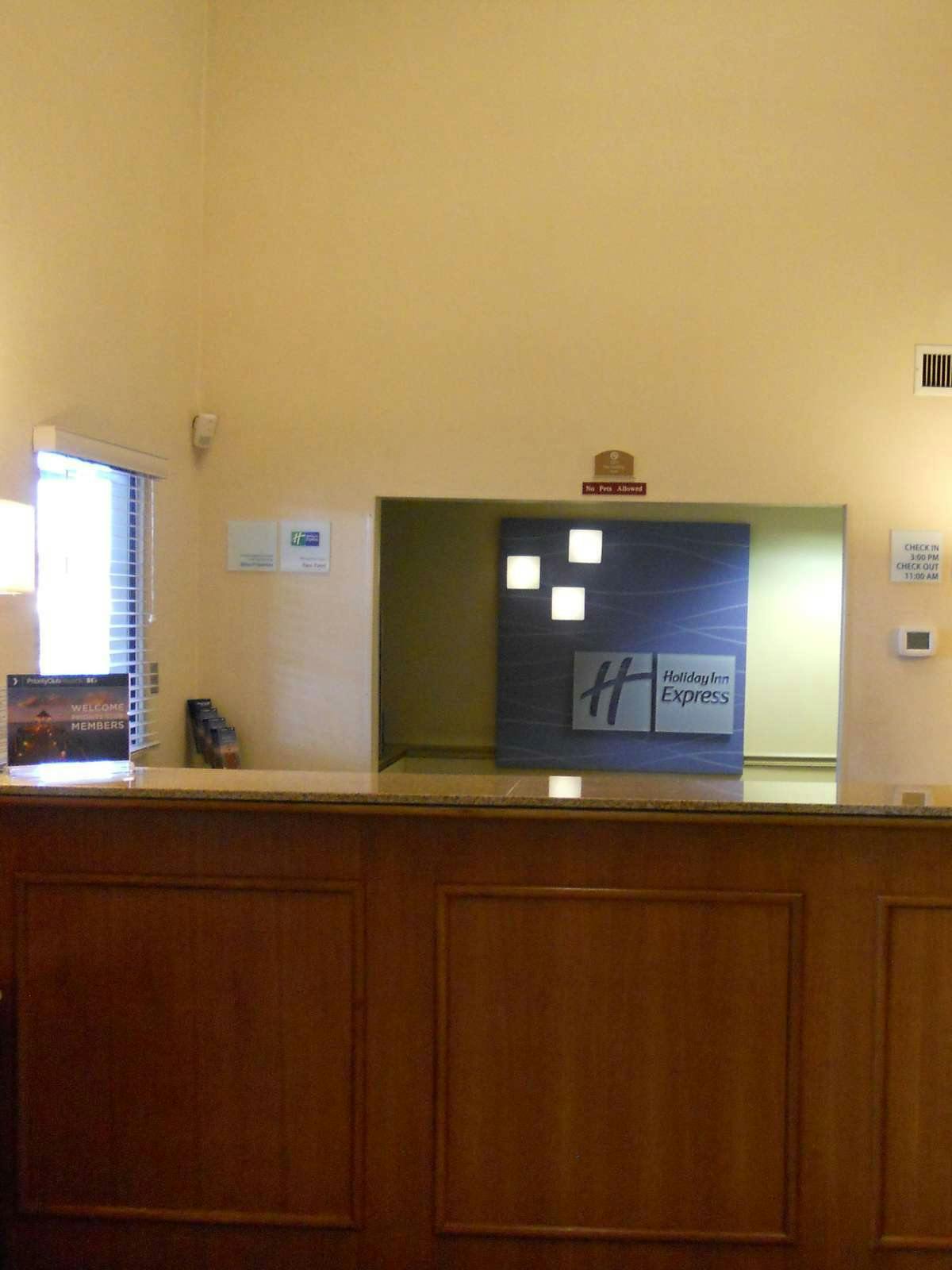 Hotel Holiday Inn Express Pelham photo 4