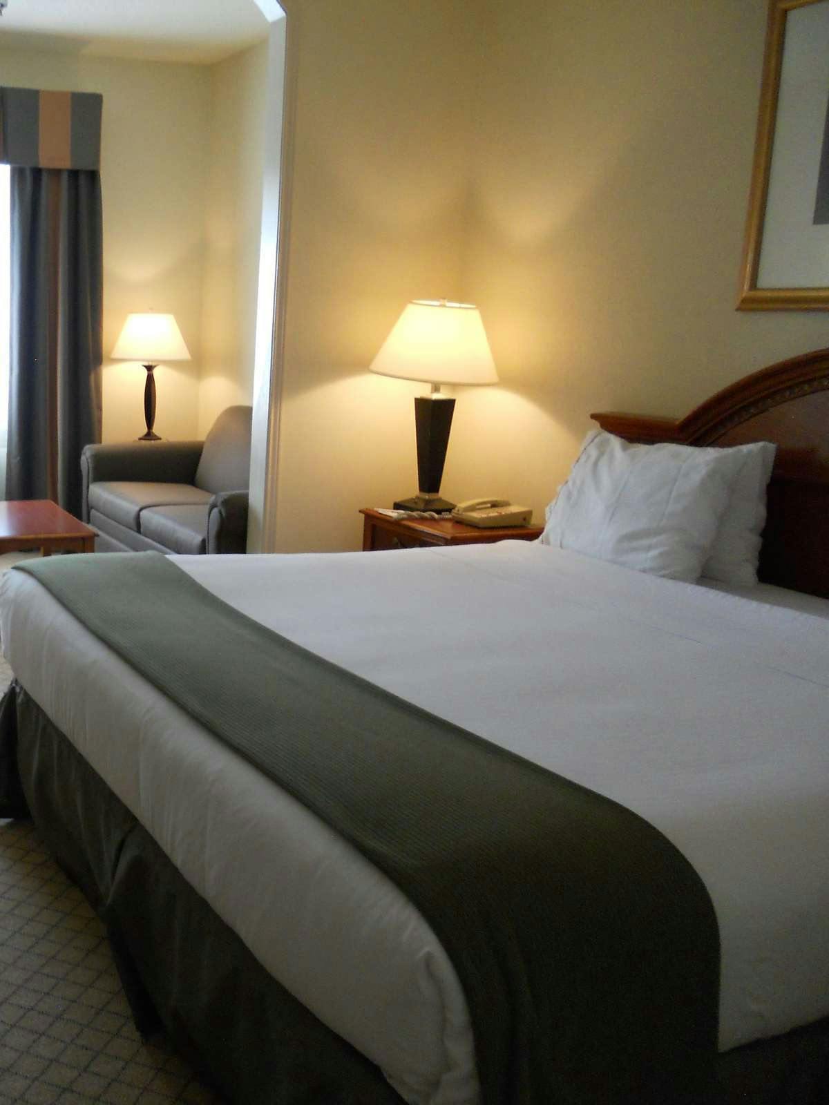 Hotel Holiday Inn Express Pelham photo 1