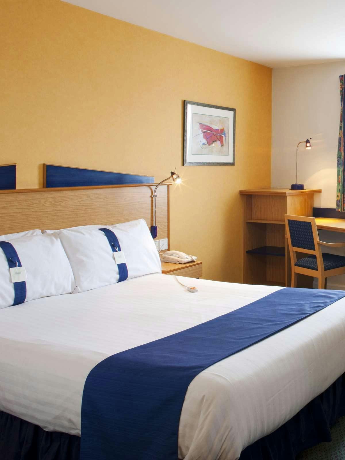 Hotel Holiday Inn Express Perth photo 1