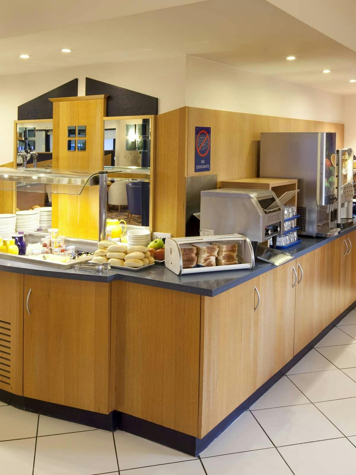 Hotel Holiday Inn Express Peterborough photo 5