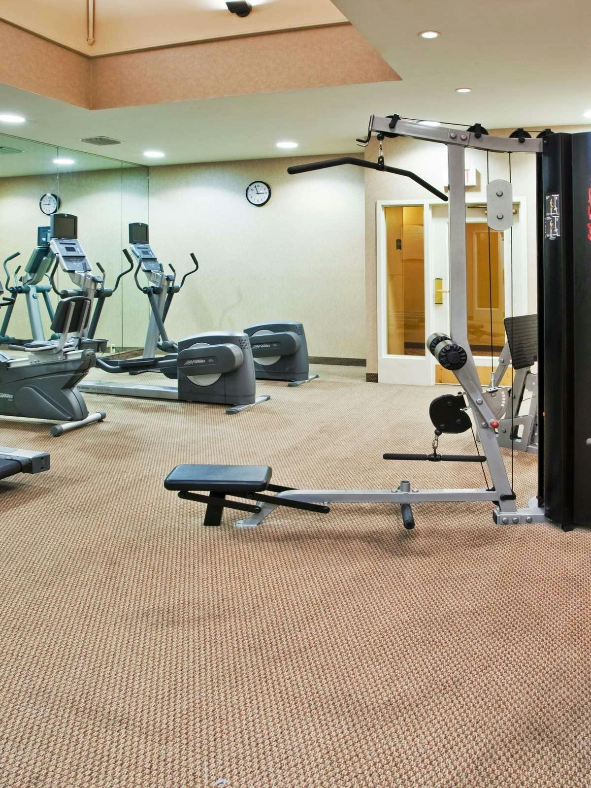 Hotel Staybridge Suites Savannah Historic District photo 5