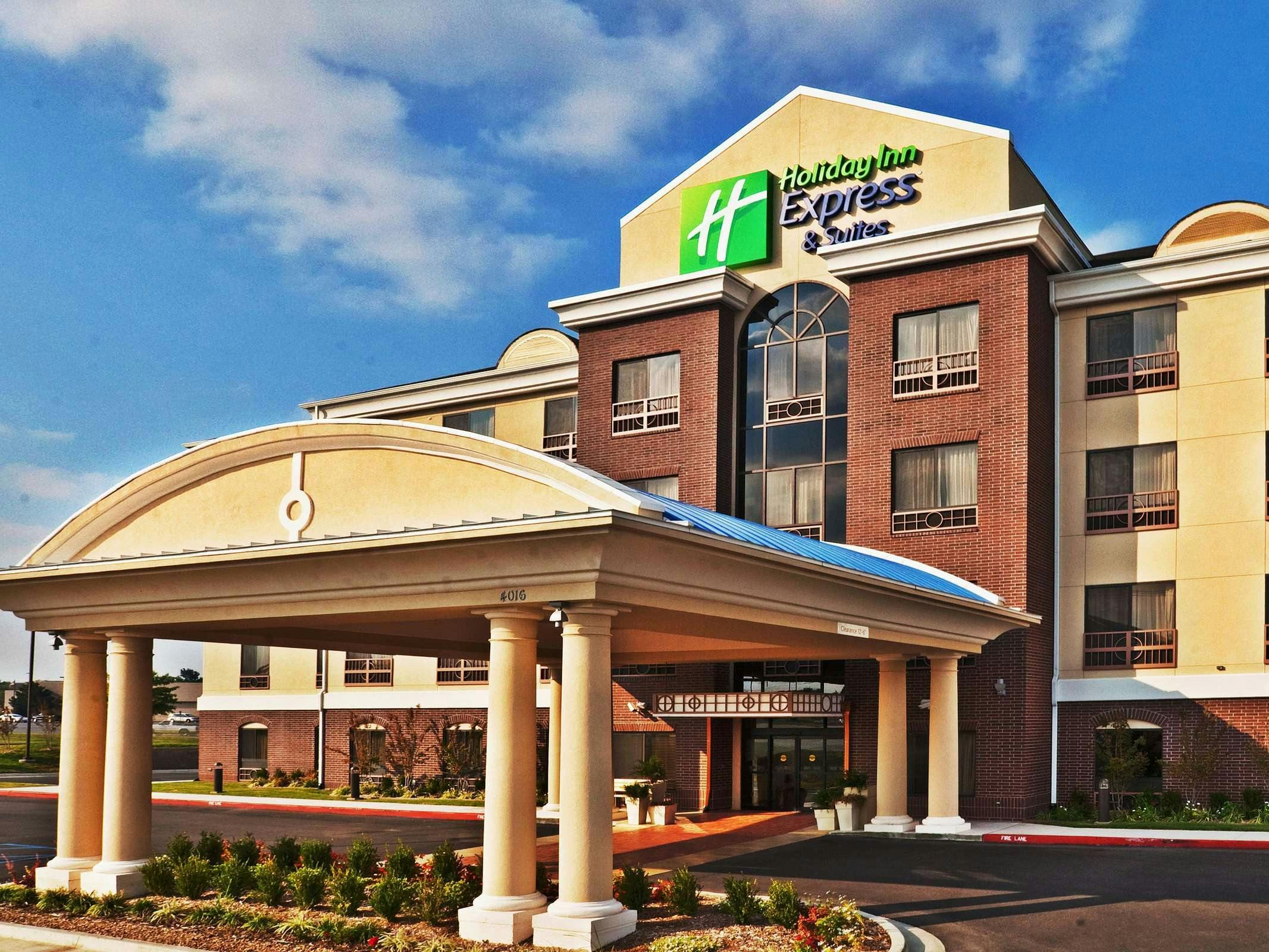 Holiday Inn Express Hotel & Suites Bartlesville