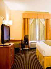 Hotel Holiday Inn Express Hotel & Suites Bastrop photo 2