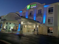 Holiday Inn Express Hotel & Suites Bastrop